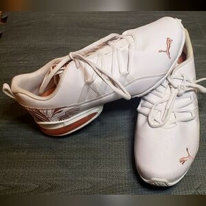 Women's Puma Tennis Shoes